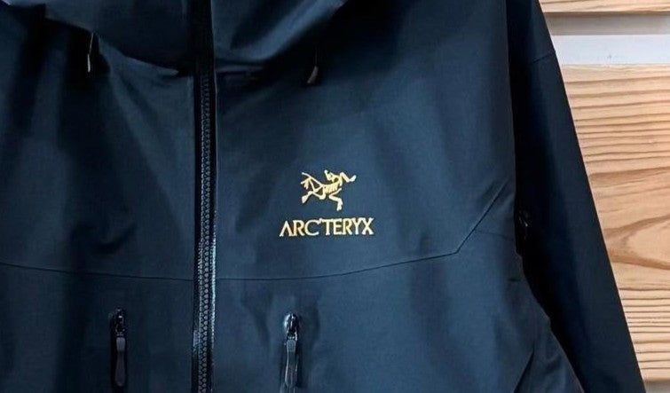 2025年最新】アークテリクス（ARC'TERYX）完全ガイド｜ ベータ・アトム