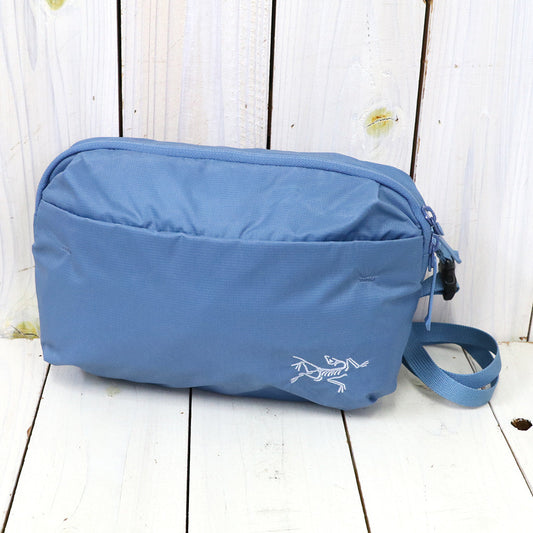 ARC'TERYX『Heliad 6L Crossbody bag』(Stone Wash)