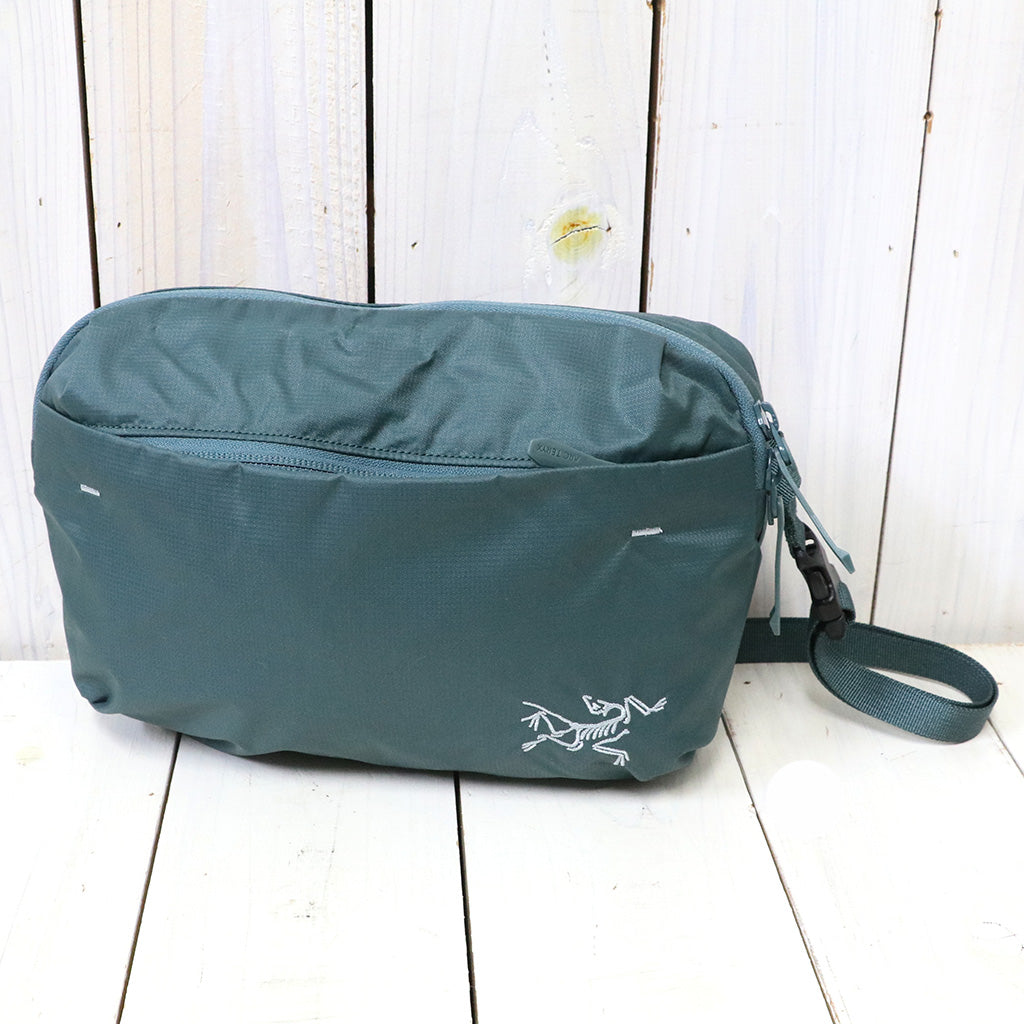 ARC'TERYX『Heliad 6L Crossbody bag』(Boxcar)