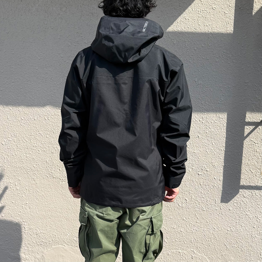 ARC'TERYX : Beta AR Jacket (Black) (9906)