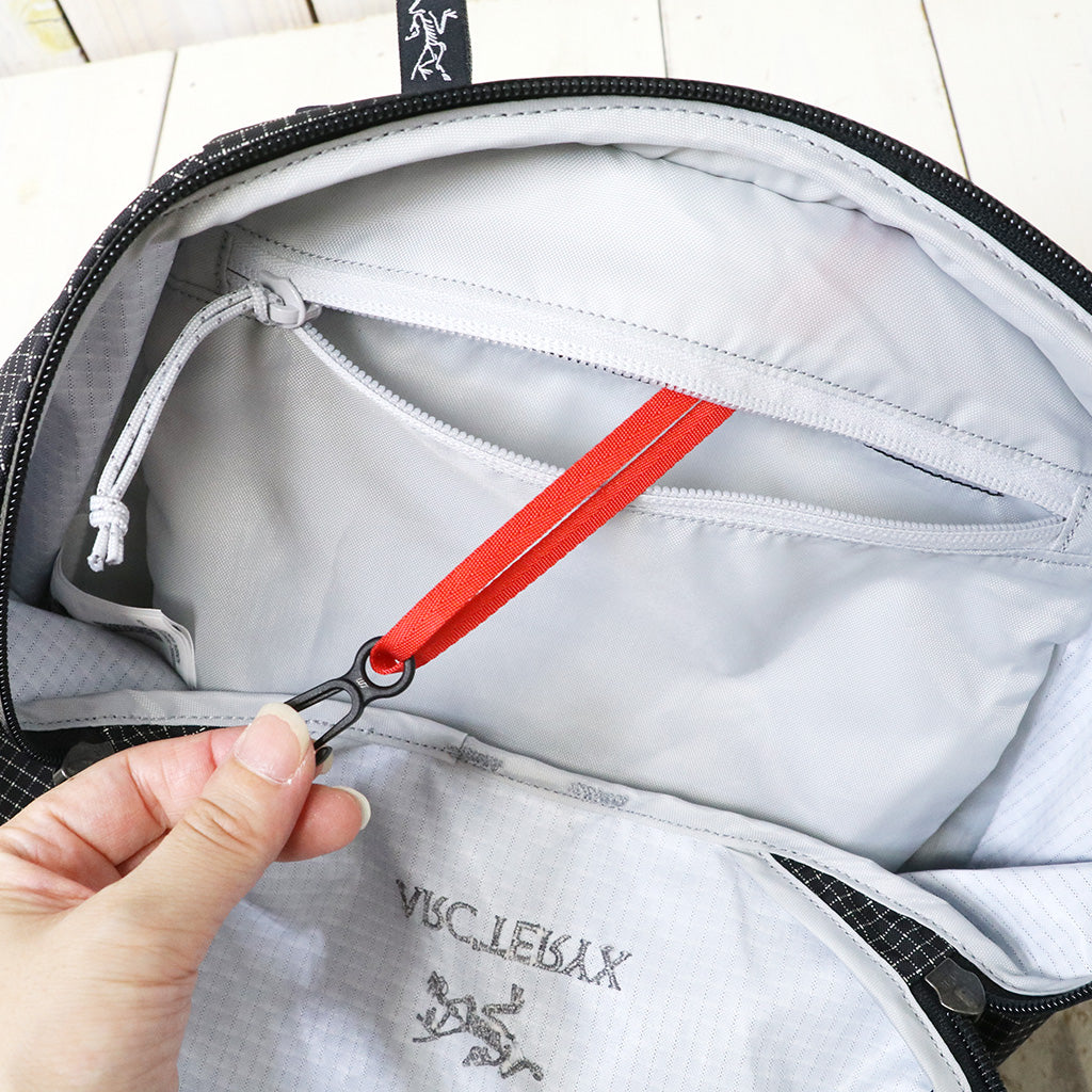 ARC'TERYX : Konseal 15L Backpack (Black)