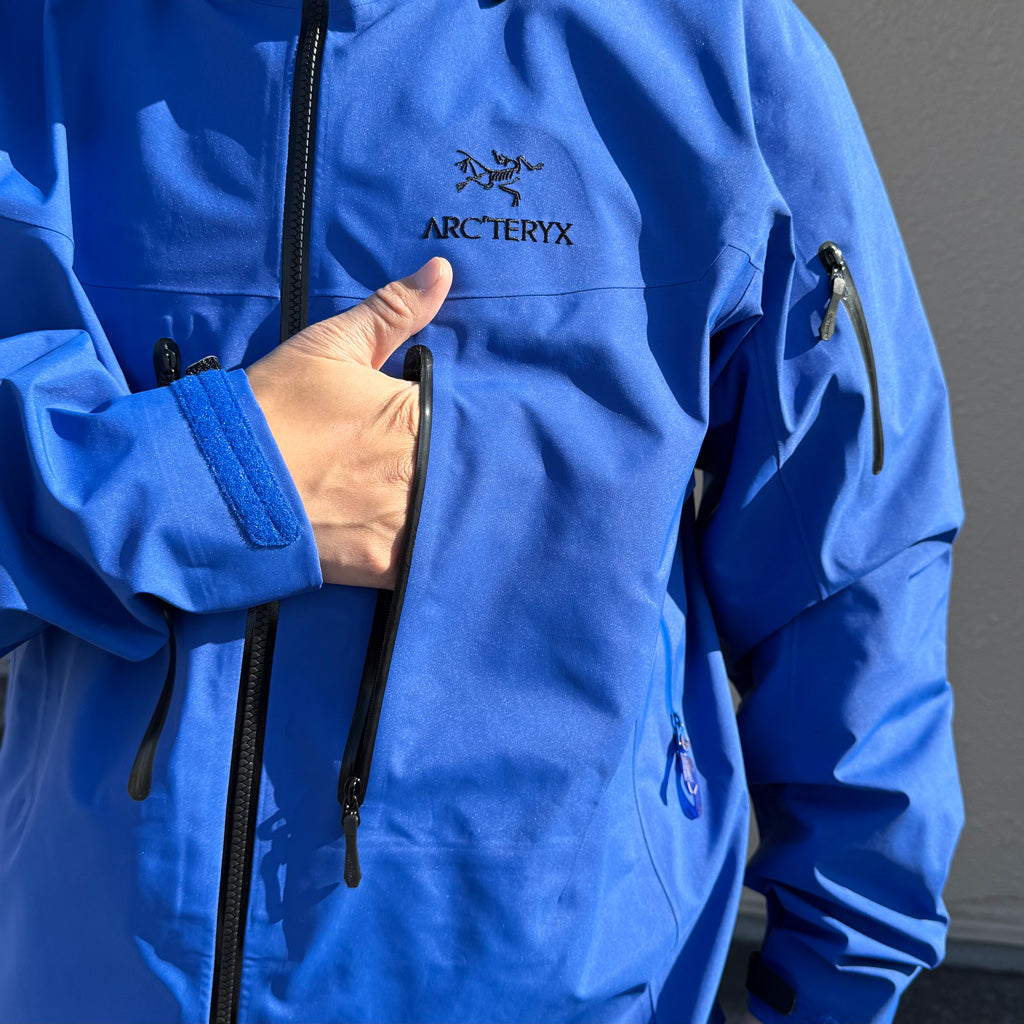 ARC'TERYX : Alpha SV Jacket (Vitality/Black)