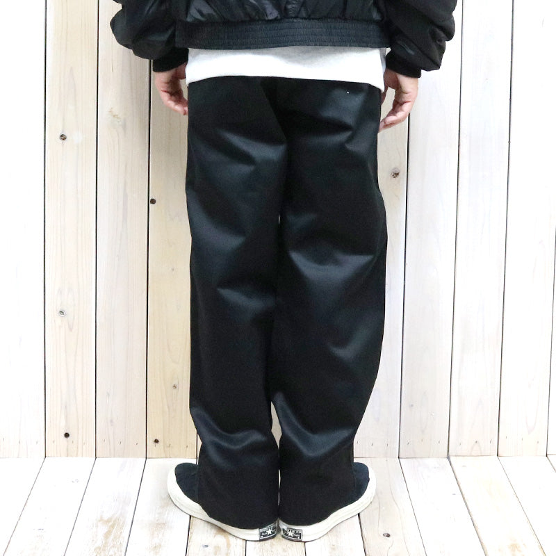 BUZZ RICKSON’S WILLOAM GIBSON COLLECTION : BLACK CHINO 1942 MODEL