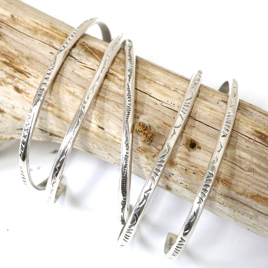 Indian Jewelry : Navajo Elaine Tahe Bangle(D)