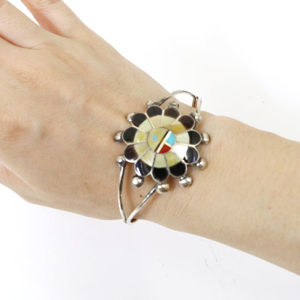 Indian Jewelry : Zuni Paulne Lontose Sunface Bangle