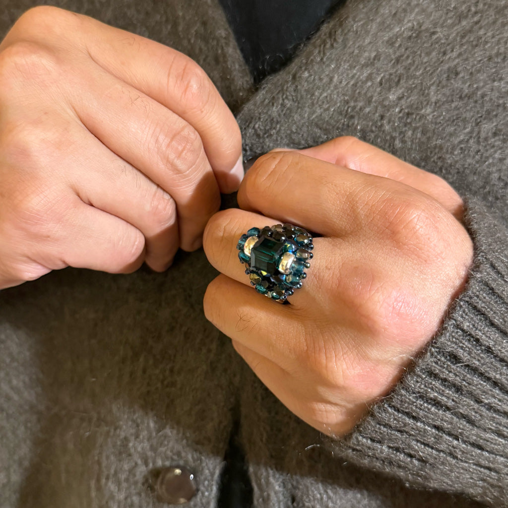 NeedlesxTie A Knot : Square Crystal Beads Ring (Green/Blue)