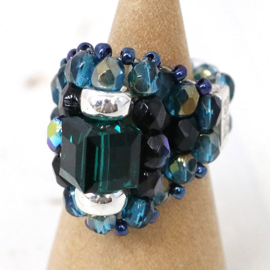 NeedlesxTie A Knot : Square Crystal Beads Ring (Green/Blue)