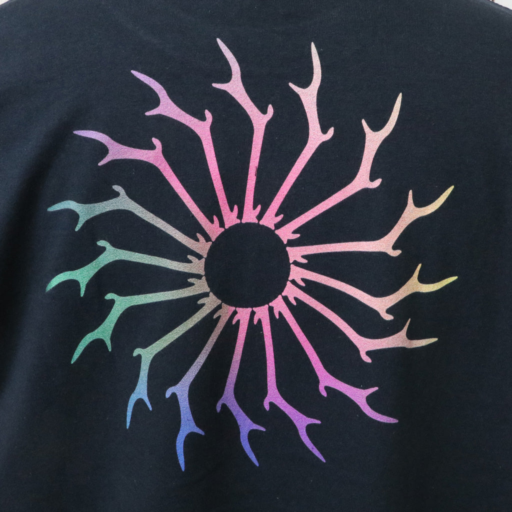 SOUTH2 WEST8 : S/S Crew Neck Tee-Skull & Target Gradation (Black)