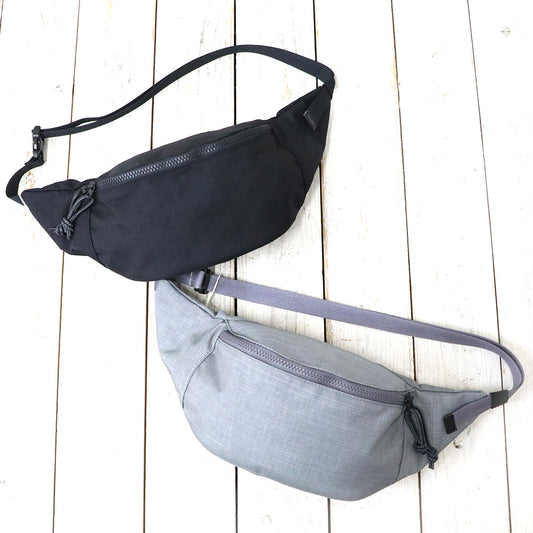 hobo『Waist Pouch Nylon Oxford with Cow Leather』