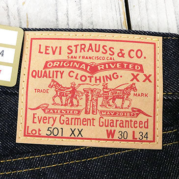 Reggieの勝手に豆知識｜【Levi’s】革パッチの「2頭の馬」の意味とは？ツーホースマークの由来とその真実