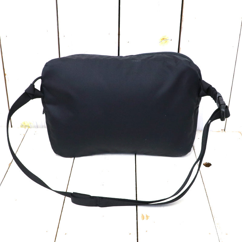 ARC'TERYX『Heliad 6L Crossbody bag』(Black)