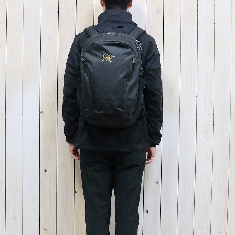 ARC'TERYX : MANTIS 26 BACKPACK (Black)