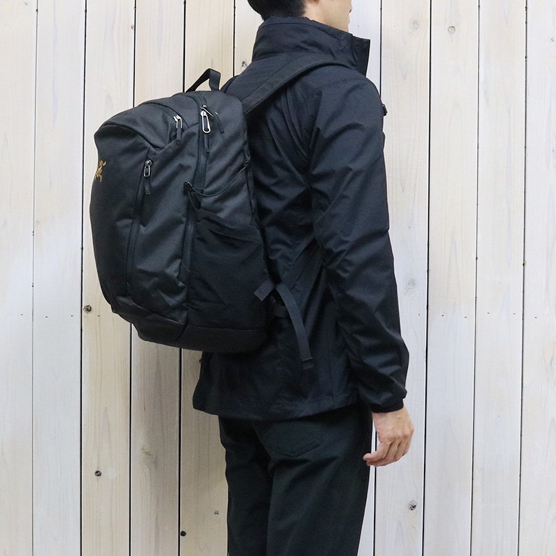 ARC'TERYX : MANTIS 26 BACKPACK (Black)