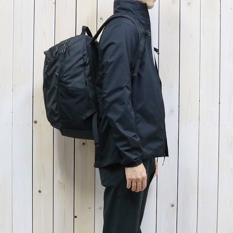 ARC'TERYX : MANTIS 26 BACKPACK (Black)