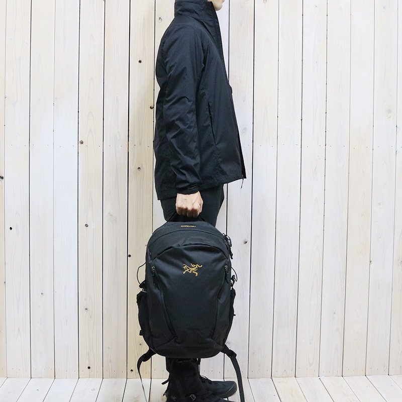 ARC'TERYX : MANTIS 26 BACKPACK (Black)