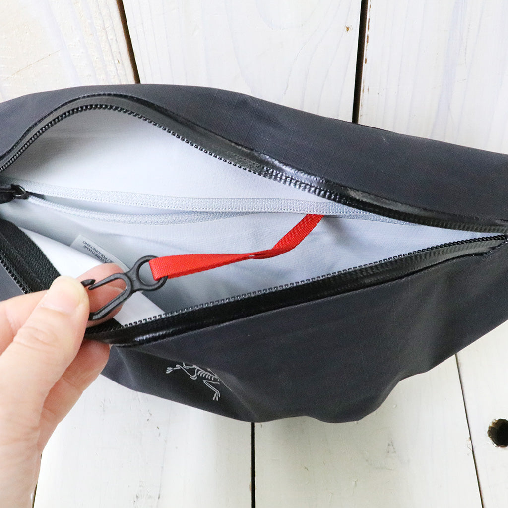 ARC'TERYX : Granville Crossbody Bag (Black)