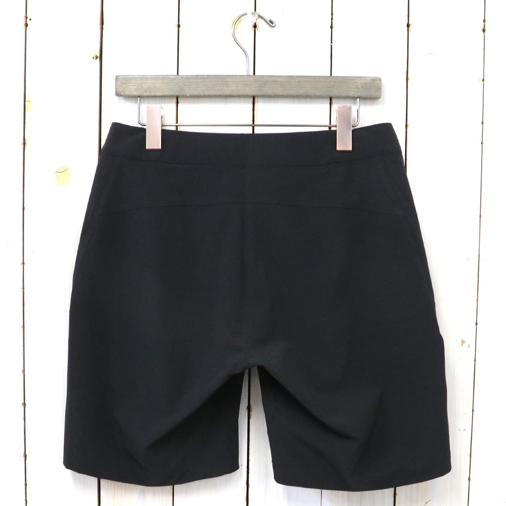 ARC'TERYX『Gamma Lightweight Short 9”』(Black)