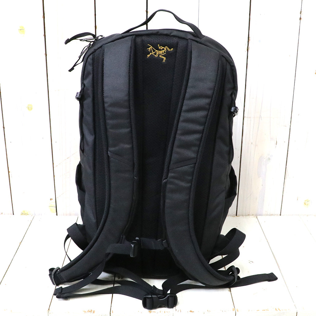 ARC'TERYX『Mantis 16 Backpack』(Black)