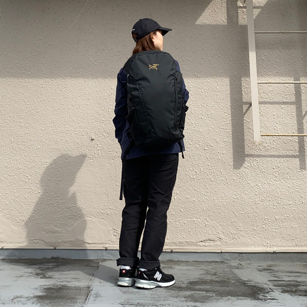 ARC'TERYX『MANTIS 30 BACKPACK』(Black)