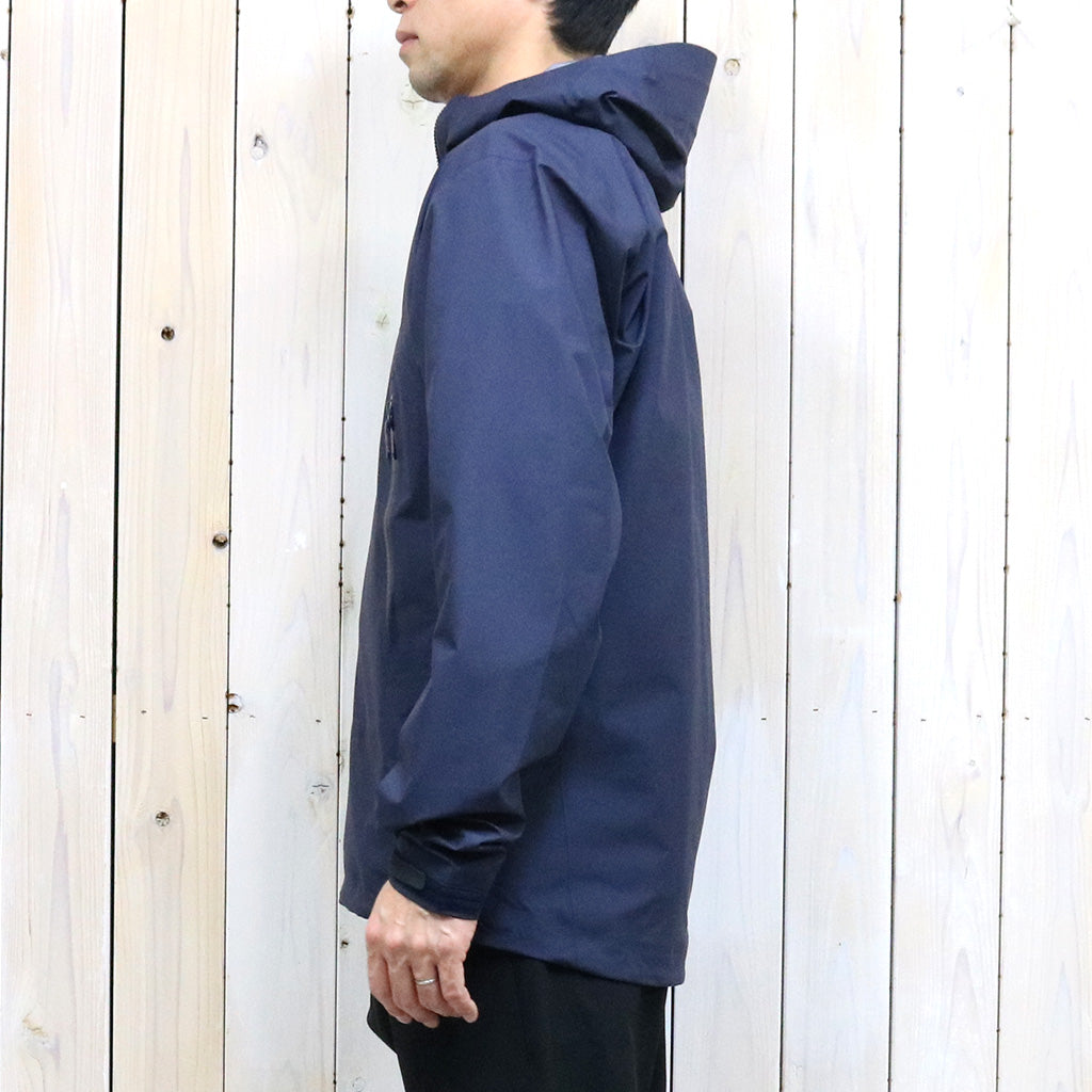 ARC'TERYX : Beta Jacket (Black Sapphire)