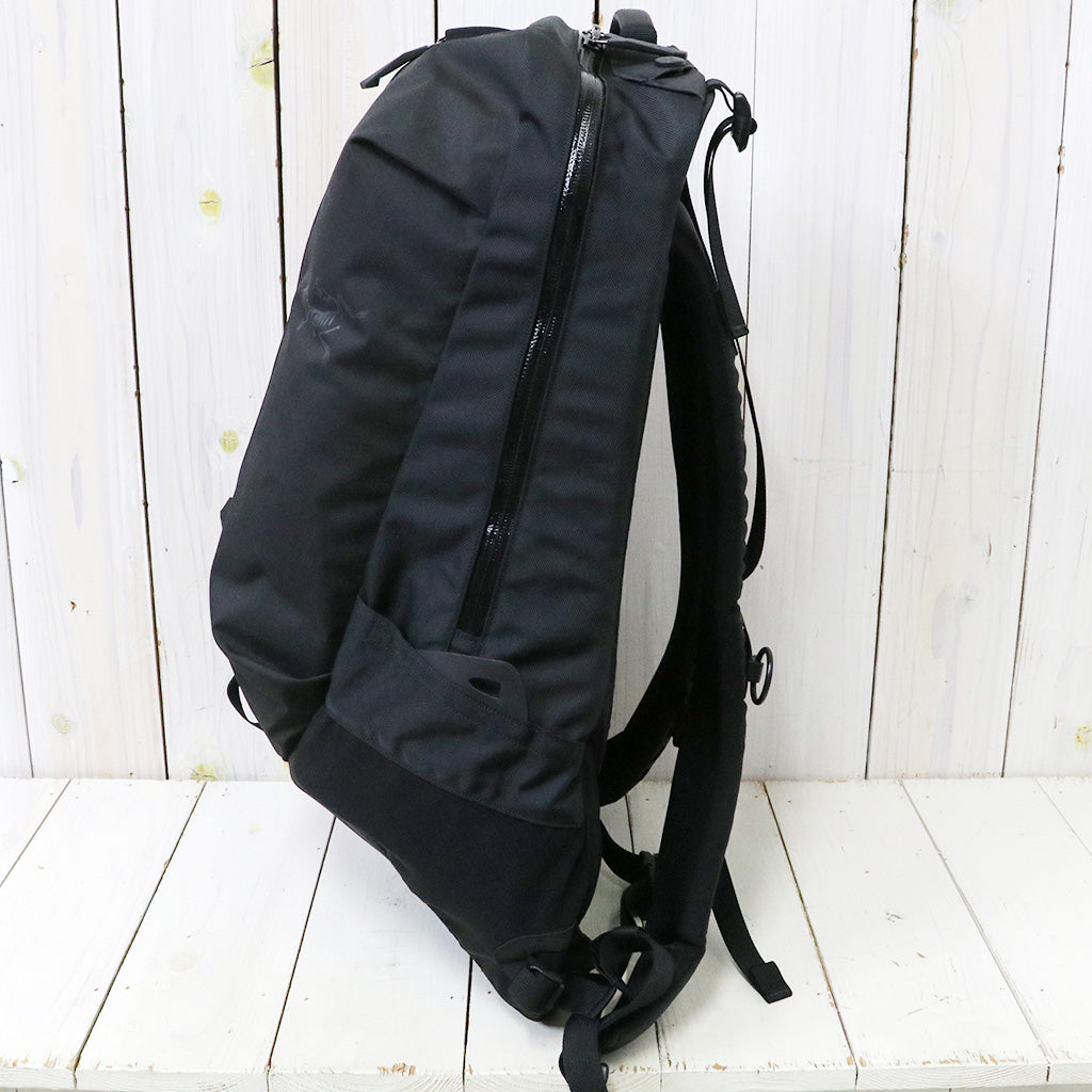 ARC'TERYX『Arro 22』(Black II)