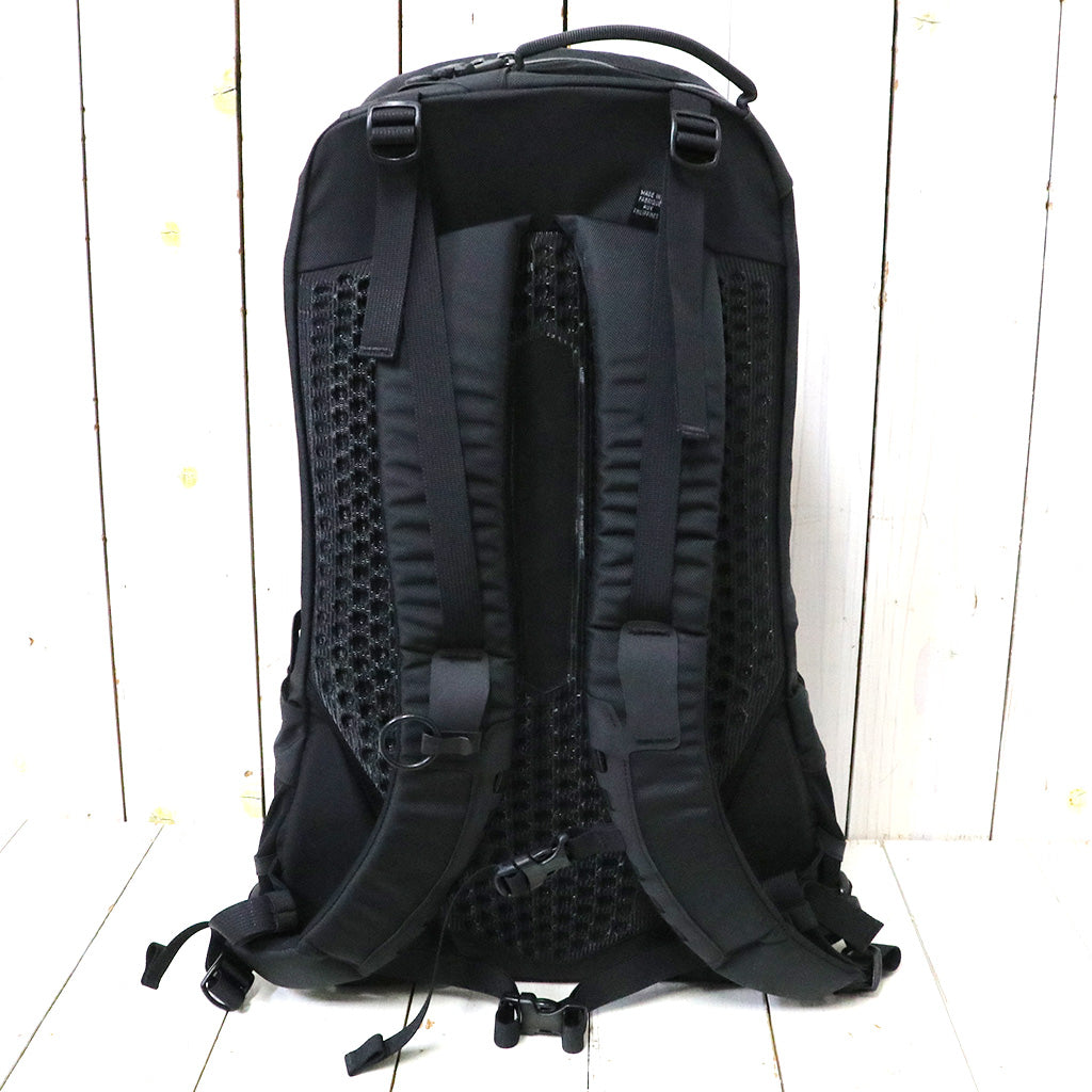 ARC'TERYX『Arro 22』(Black II)