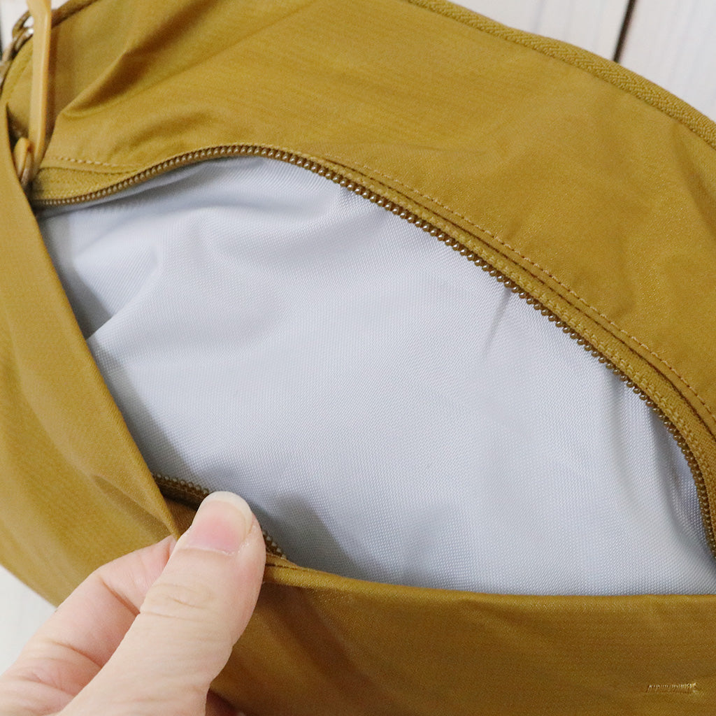 ARC'TERYX『Heliad 6L Crossbody bag』(Yukon)
