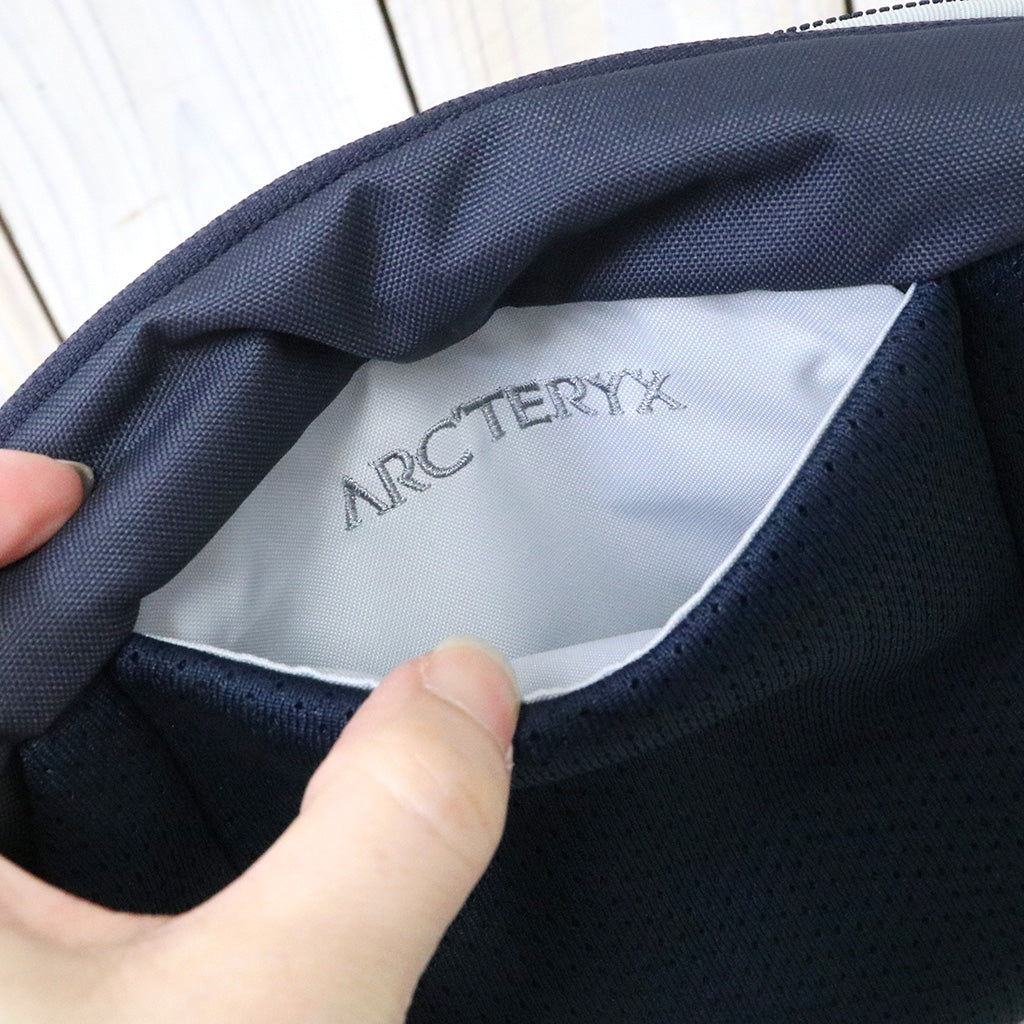 ARC'TERYX『Mantis 2 Waist Pack』(Black Sapphire/Vitality) – Reggieshop