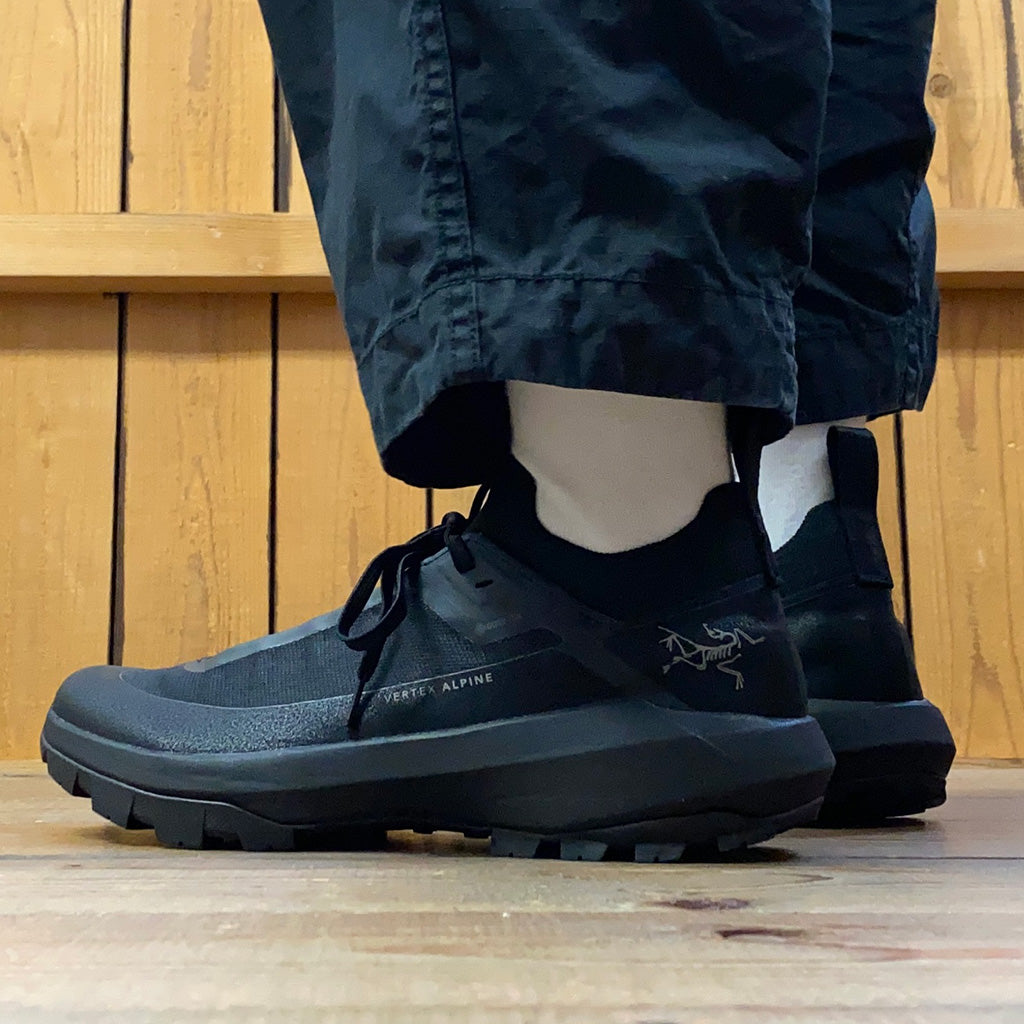 ARC'TERYX『Vertex Alpine GORE-TEX』(Black/Black)