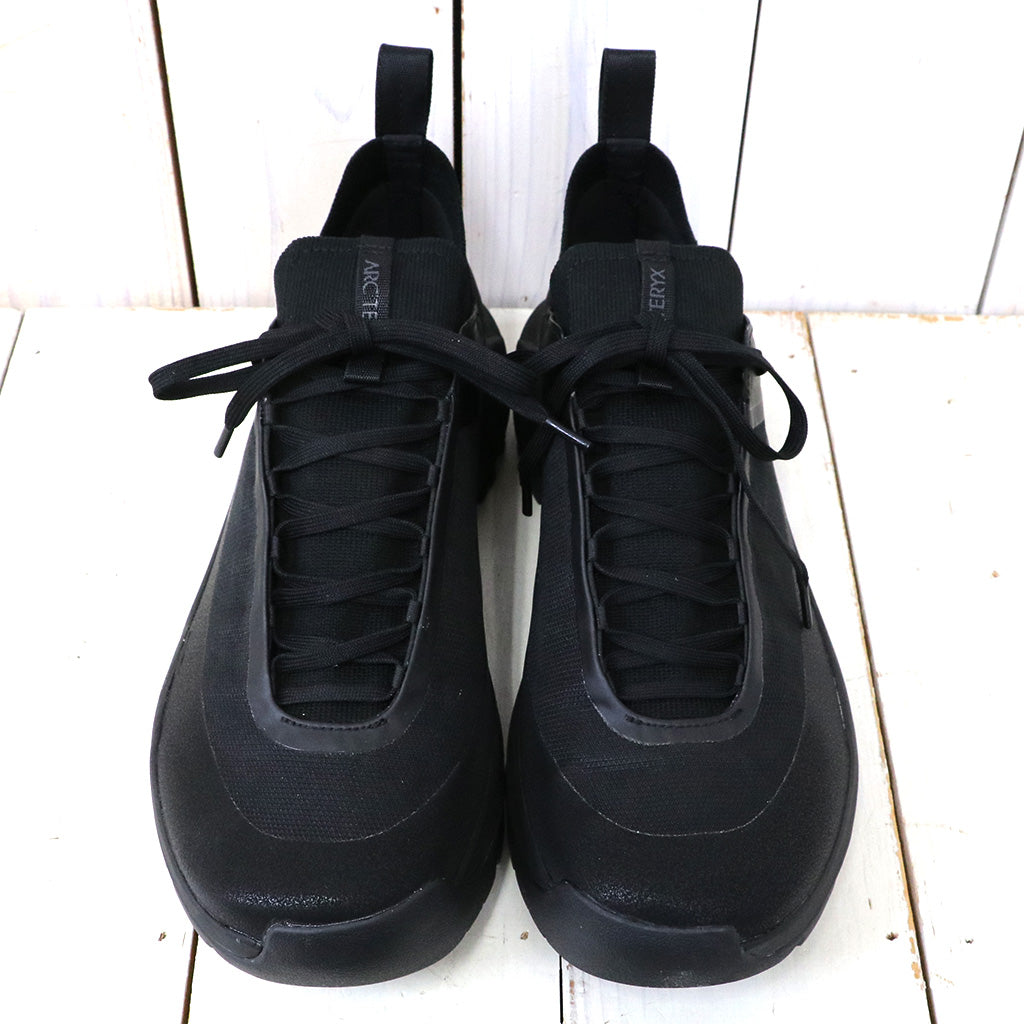 ARC'TERYX『Vertex Alpine GORE-TEX』(Black/Black)