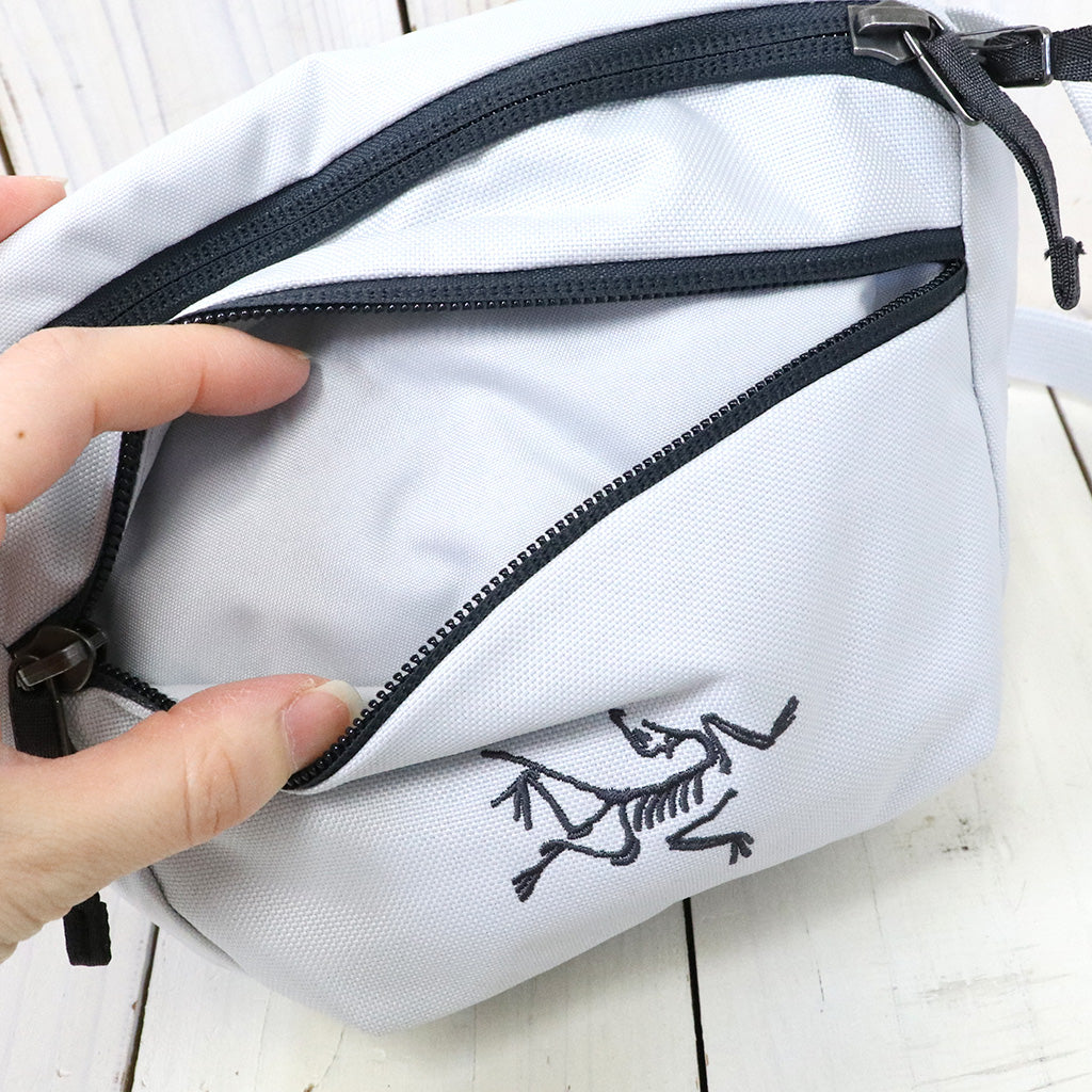 ARC'TERYX『Mantis 1 Waist Pack』(Solitude/Graphite)