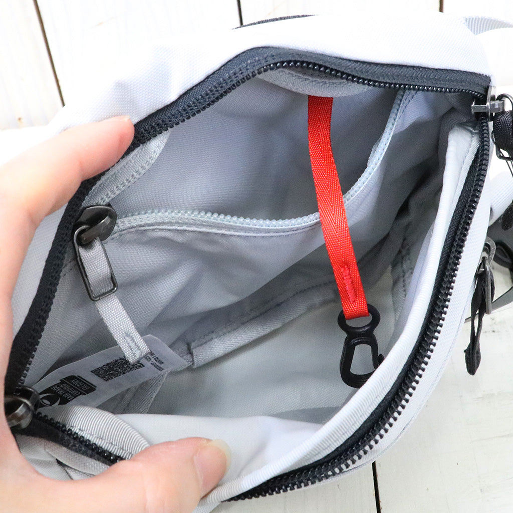 ARC'TERYX『Mantis 1 Waist Pack』(Solitude/Graphite)