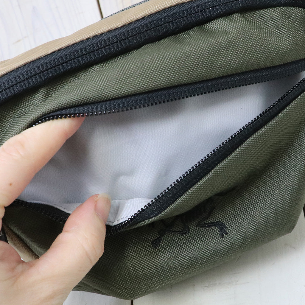 ARC'TERYX『Mantis 1 Waist Pack』(Tatsu/Canvas/Black)