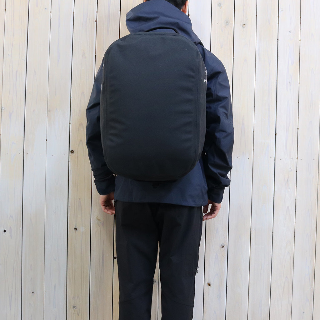 ARC'TERYX : Carrier 40 Duffle (Black)