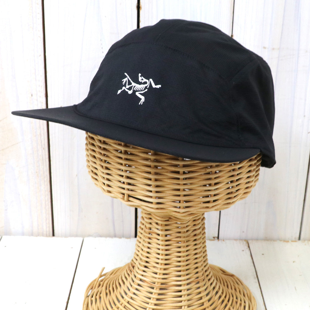 ARC'TERYX : Aerios 5 Panel Cap (Black/Arctic Silk)