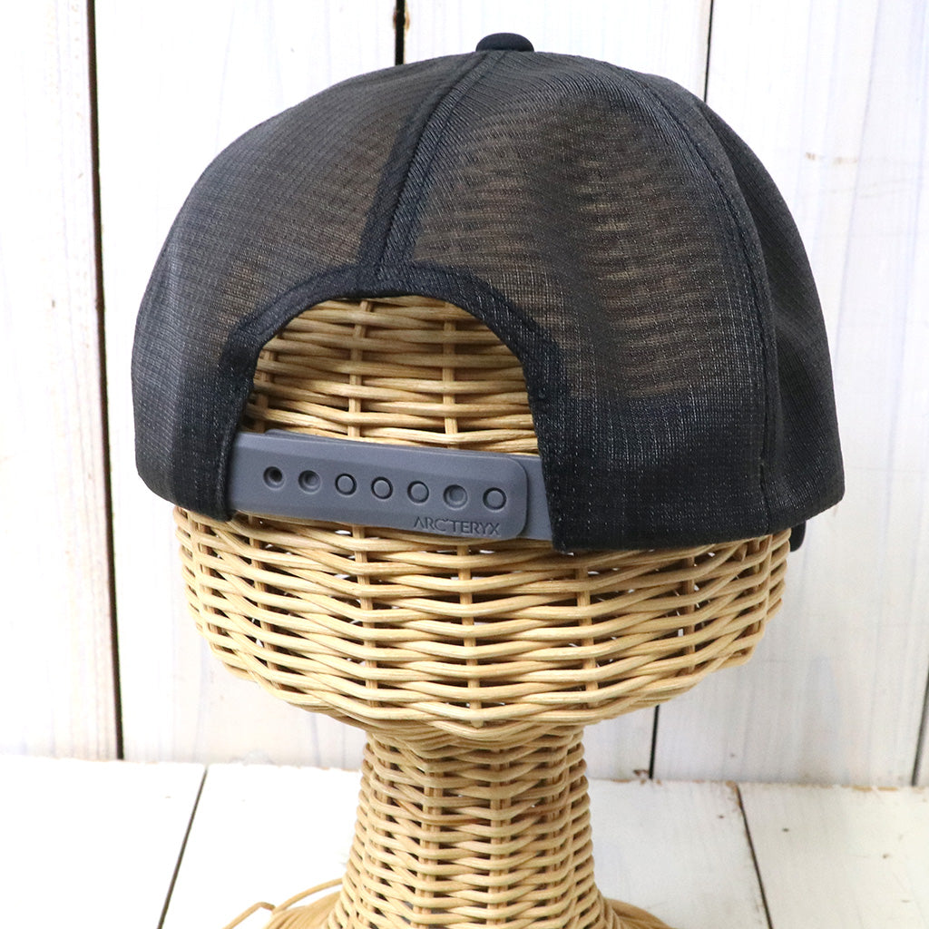 ARC'TERYX : Bird Word Trucker Hat (Black/Cloud)
