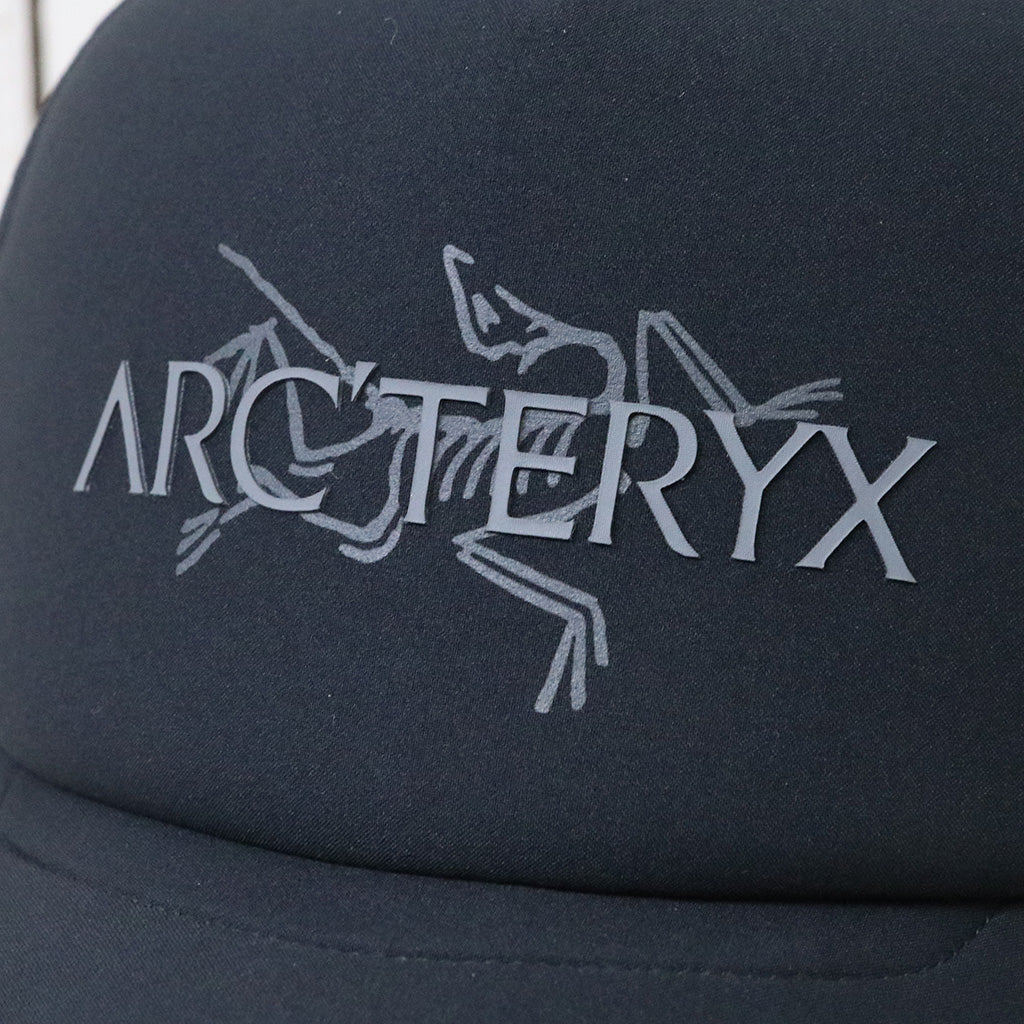 ARC'TERYX : Bird Word Trucker Hat (Black/Cloud)