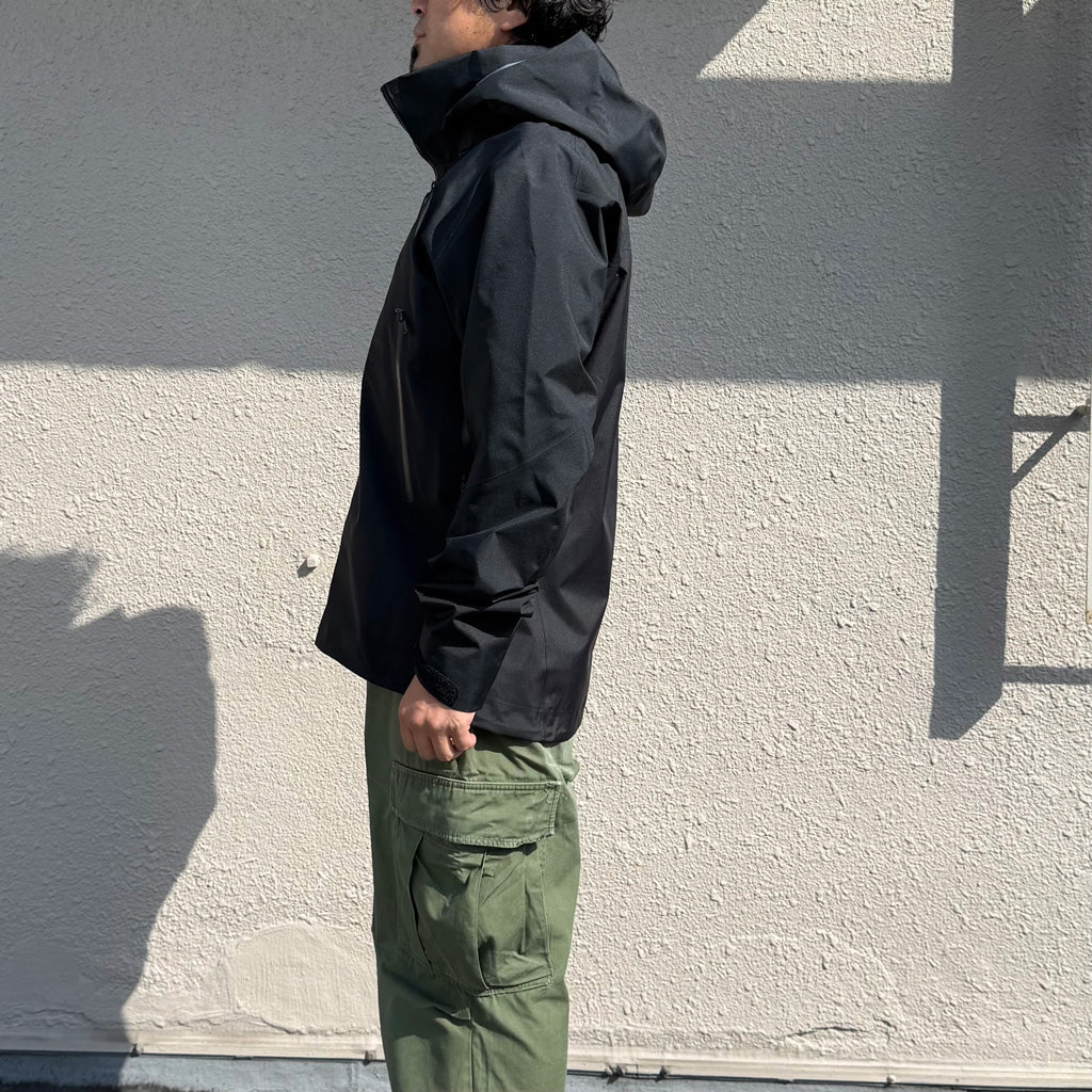 ARC'TERYX : Beta AR Jacket (Black) (9906)