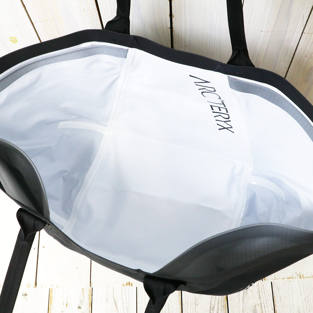 ARC'TERYX : Carrier 45 Gear Tote (Black)