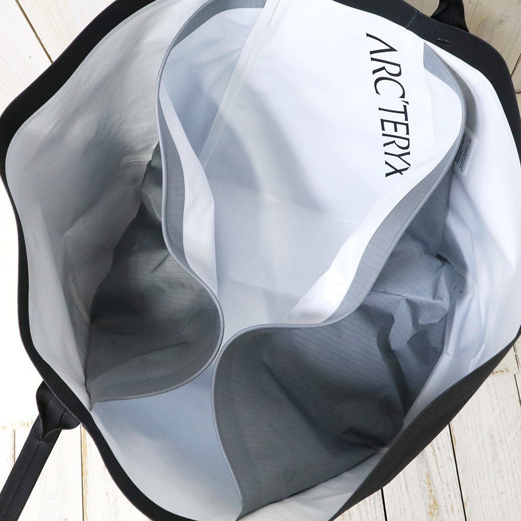 ARC'TERYX : Carrier 45 Gear Tote (Black)