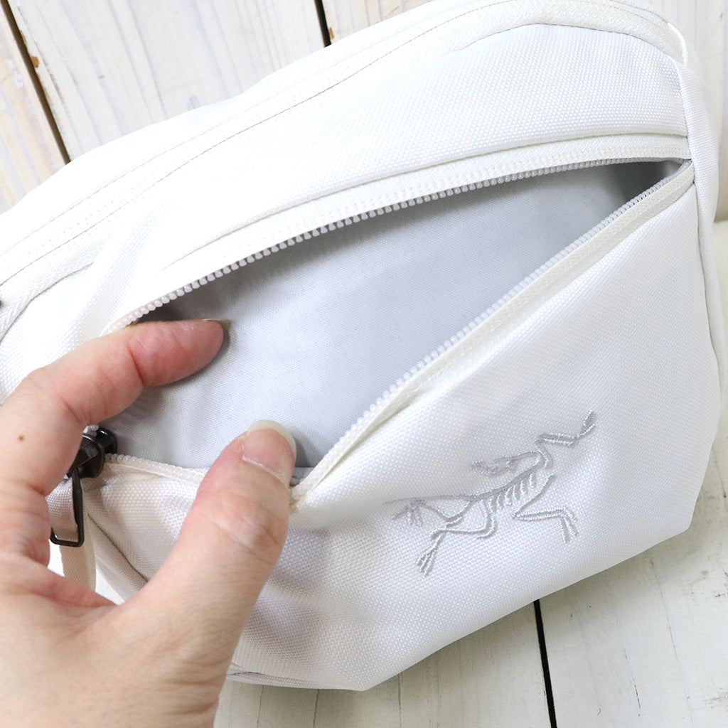 ARC'TERYX : Mantis 1 Waist Pack (Arctic Silk) – Reggieshop