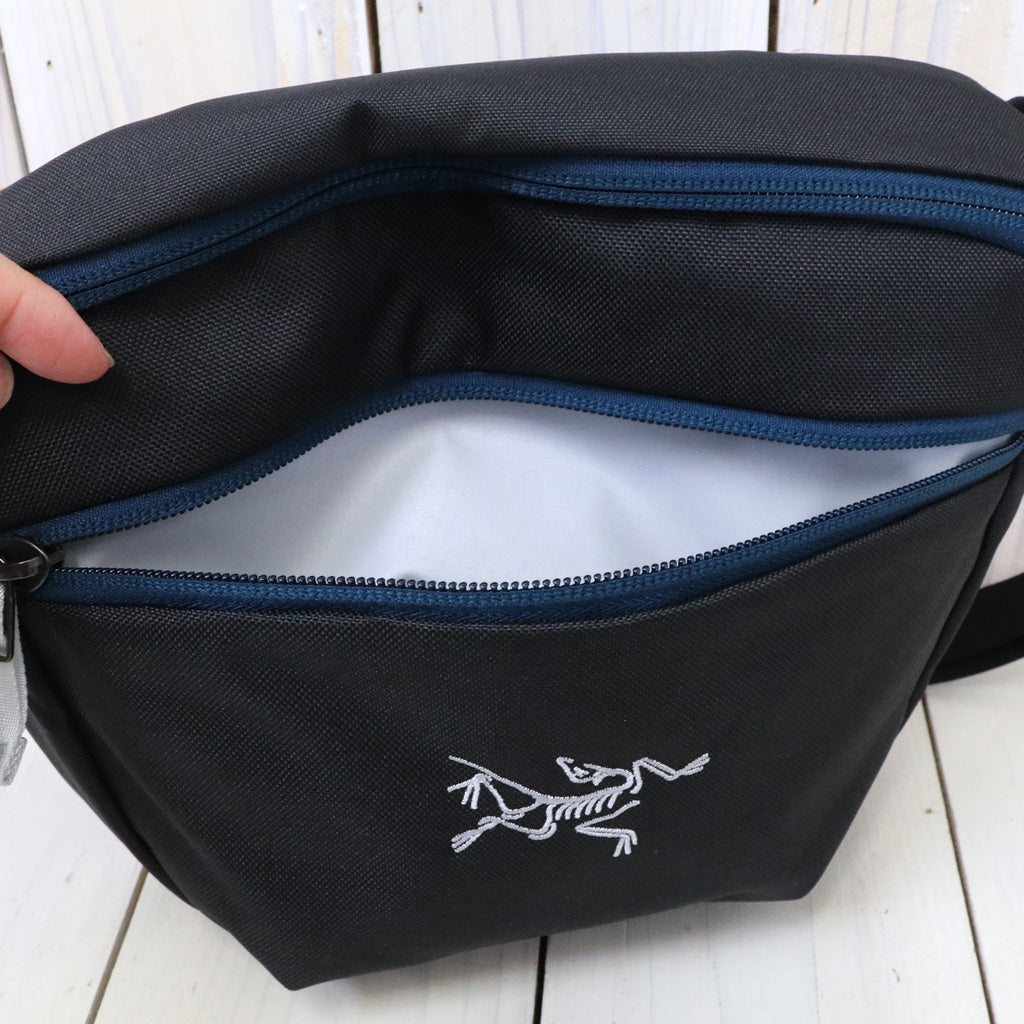 ARC'TERYX : Mantis 2 Waist Pack (Lodestar) – Reggieshop