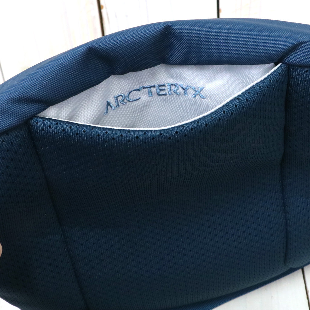 [予約受付中] ARC'TERYX : Mantis 2 Waist Pack (Nightscape)