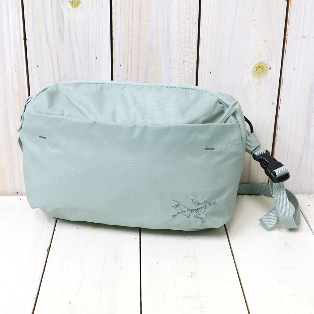 ARC'TERYX : Heliad Crossbody (Stone Green)