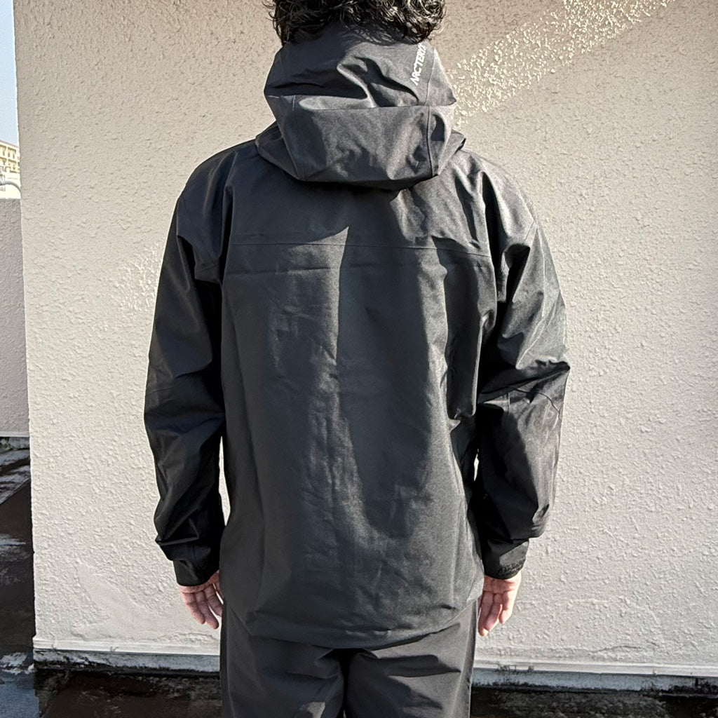 ARC'TERYX : Beta SV Jacket (Black)