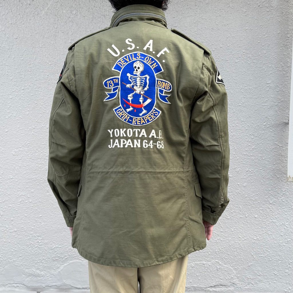BUZZ RICKSON’S : COAT,MAN’S FIELD M-65 “BUZZ RICKSON MFG.CO.,INC.” 13th BOMB.SQ.”Grim Reapers”