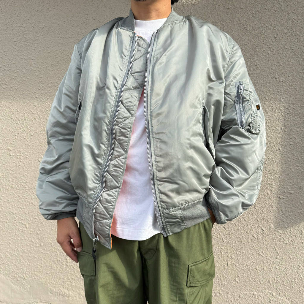 ALPHA INDUSTRIES : JACKET,FLYER’S,MAN INTERMEDIATE MA-1 (SILVER GREY)