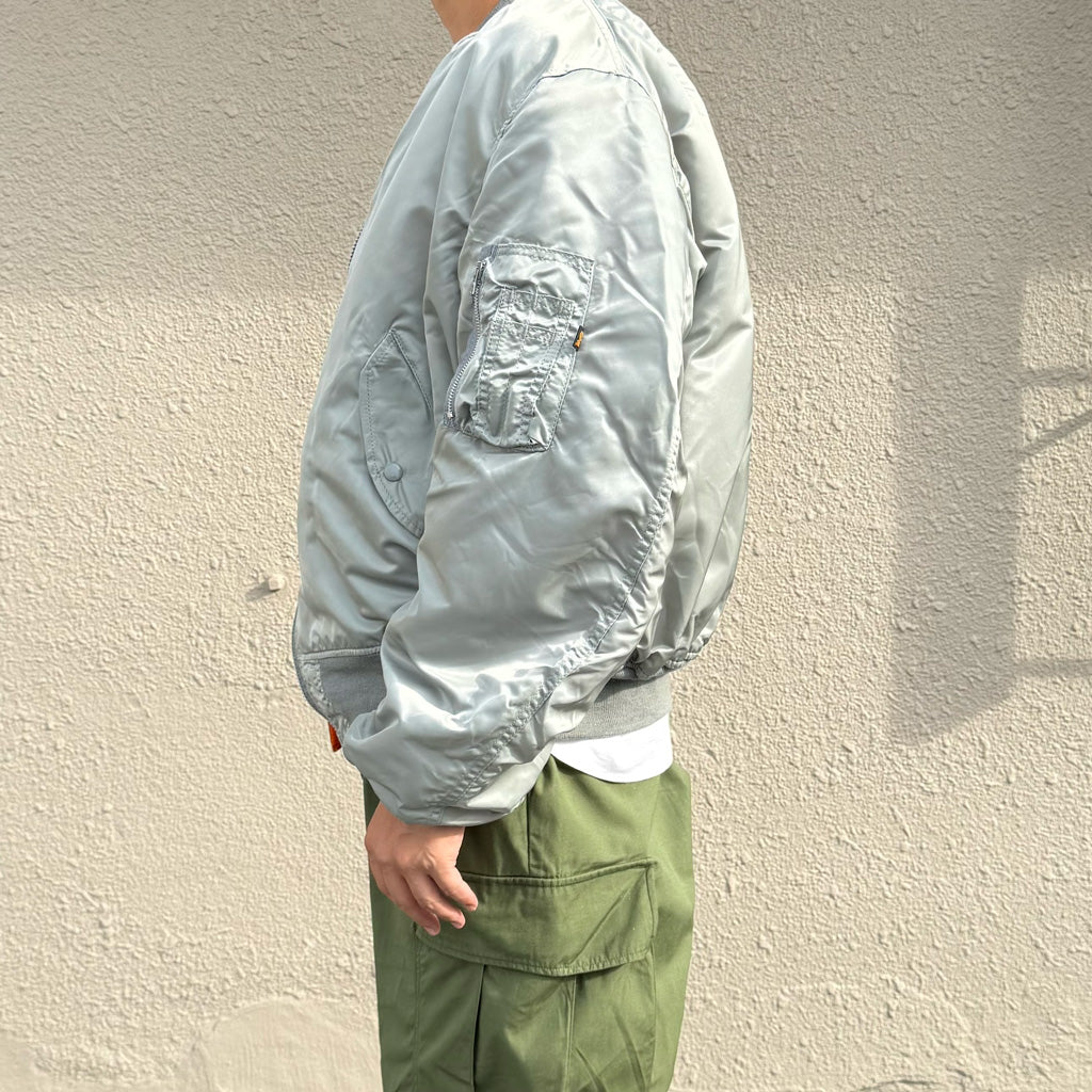 ALPHA INDUSTRIES : JACKET,FLYER’S,MAN INTERMEDIATE MA-1 (SILVER GREY)