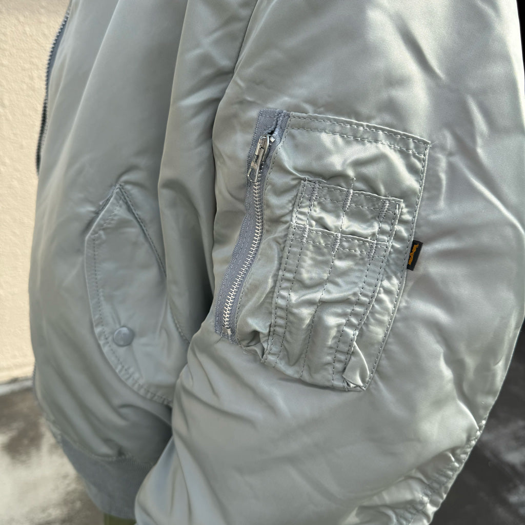 ALPHA INDUSTRIES : JACKET,FLYER’S,MAN INTERMEDIATE MA-1 (SILVER GREY)