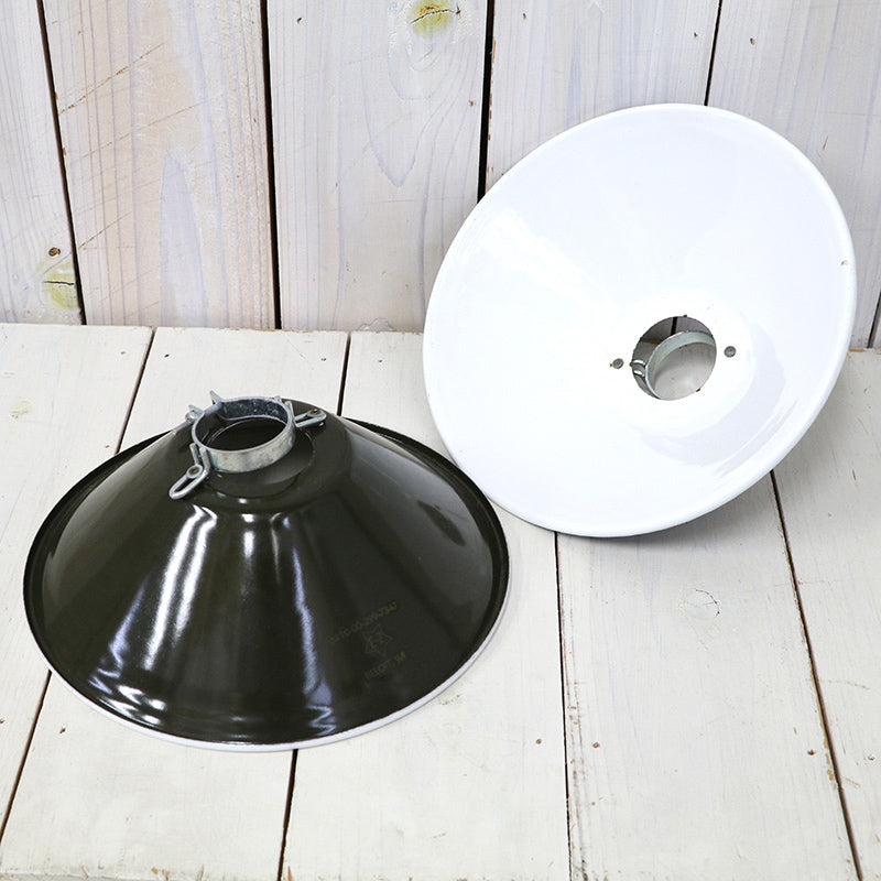 DEAD STOCK : 1947’s US ARMY BASE LAMP SHADE